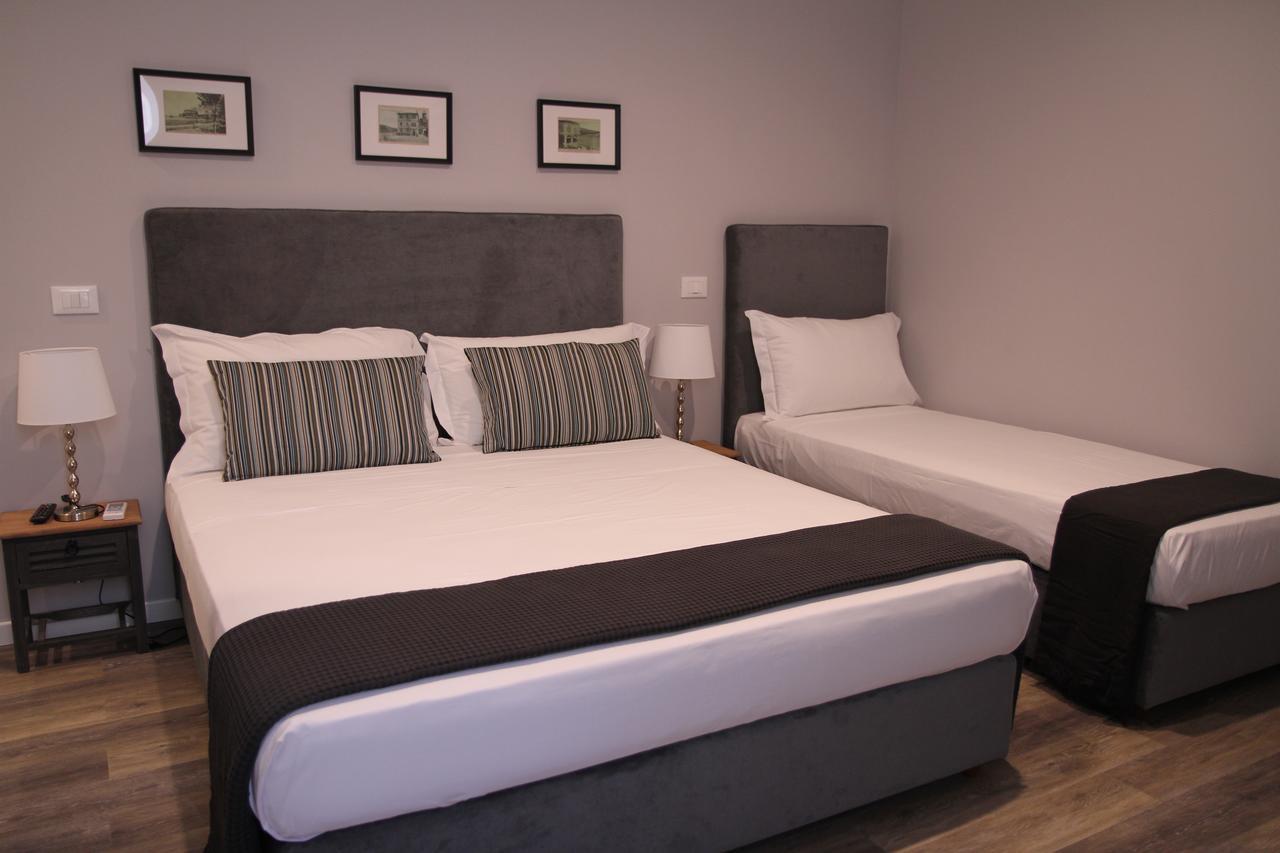 Camera Matrimoniale con Letto Supplementare